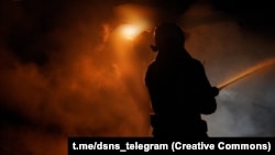 Від ДСНС Києва до гасіння залучена пожежна техніка та особовий склад (фото ілюстративне)