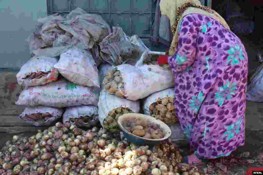 Дар орзуи арзонӣ #114