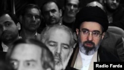 Mojtaba Khamenei (dreapta), fiul lui Ali Khamenei, a fost numit pe 8 martie în funcția de lider suprem.(fotografie de arhivă)