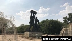 Монумент шахтерам в Караганде, 29 июля 2019 года. 