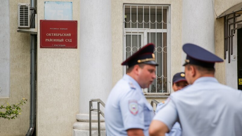 ЕСПЧ постановил выплатить компенсацию краснодарскому активисту. Его задержали за "похороны" выборов в 2012 году