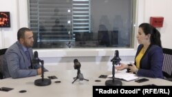 Лаҳзае аз суҳбати Сарвинози Руҳуллоҳ бо Ҷунайдулло Худоёров