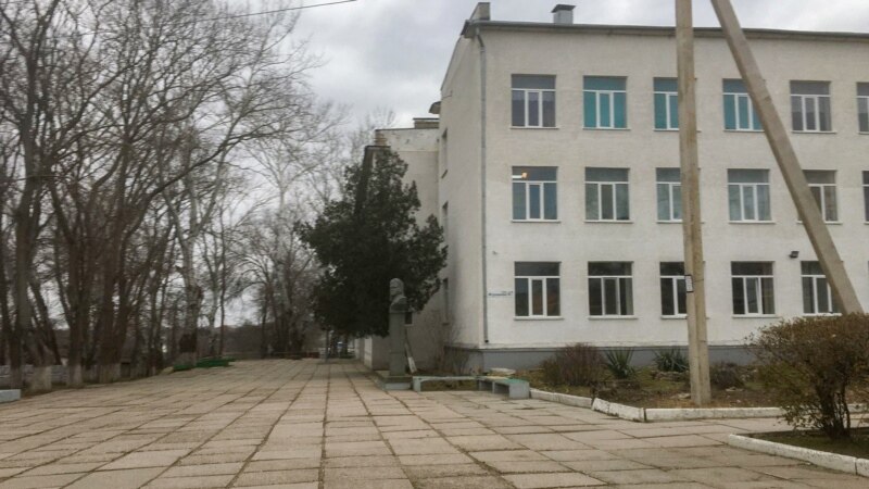 В Керчи и Ленинском районе Крыма эвакуировали школы из-за сообщений о минировании