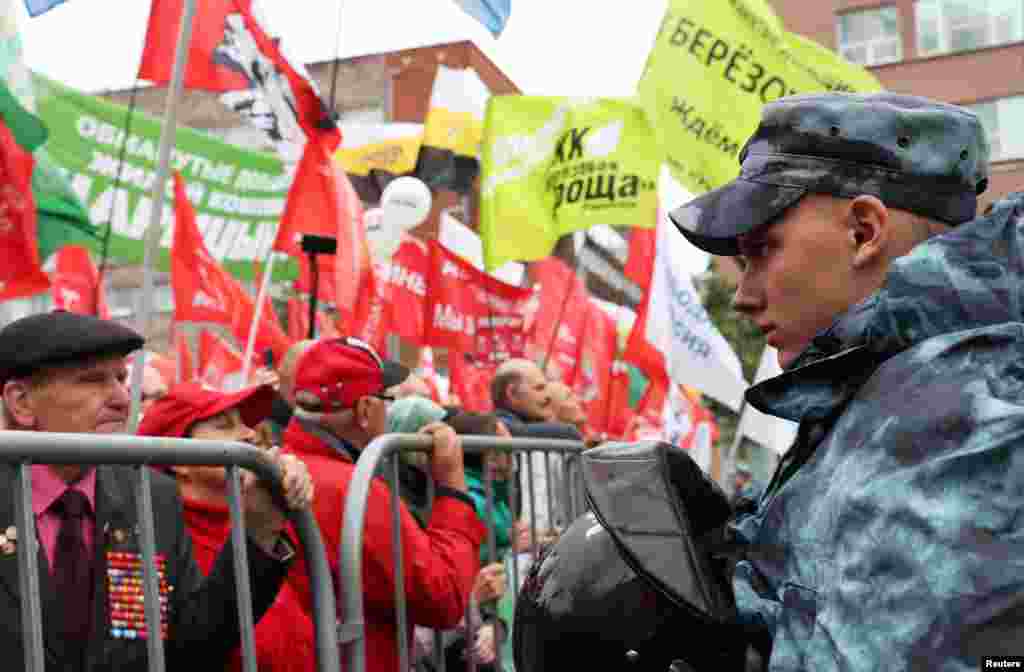 Митинг сторонников КПРФ на проспекте Сахарова