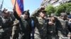 У Єревані до демонстрантів приєдналися люди у військовій формі