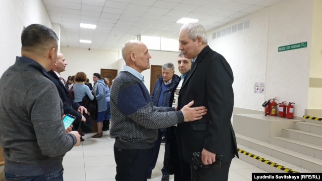 Псковские иеговисты поддерживают Шпаковского в суде