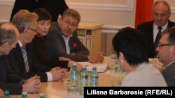 Liderii liberali la consultările cu şeful statului