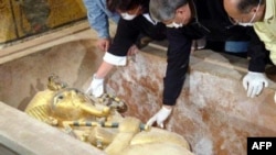 Саркофаг Тутанхамона (Луксор, январь 2015 г.)
