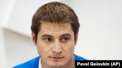 Максим Лапунов обратился в следственные органы с жалобой на избиения и пытки в МВД Чечни