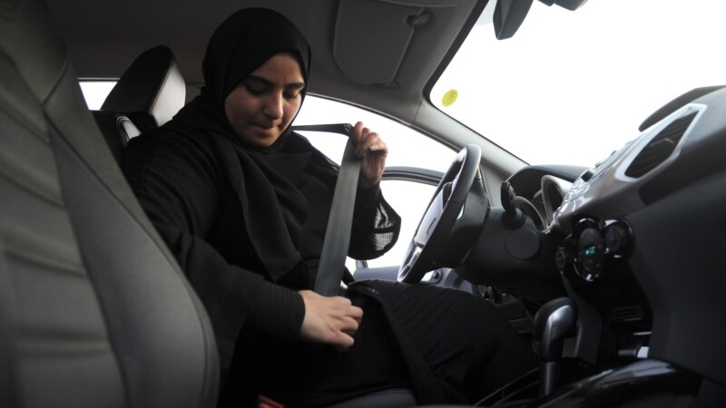Žene u Saudijskoj Arabiji od danas mogu da voze 