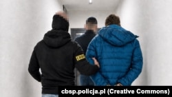  Чоловіка підозрюють у причетності до підготовки диверсій, зокрема до підпалу об'єкта, що займається розробкою озброєння та боєприпасів стратегічного міжнародного значення
