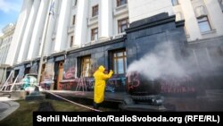 Раніше комітет парламенту з питань правоохоронної діяльності підтримав проєкт постанови Верховної Ради «Про засудження подій, що відбулися 20 березня 2021 року біля Офісу президента України»