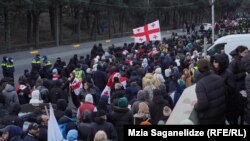 Акция протеста у тбилисского торгового центра Tbilisi Mall