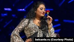 Анита – харизматична и страстна, как и ее любимая Кармен. Без арий из этой оперы не обходится практически ни один ее концерт