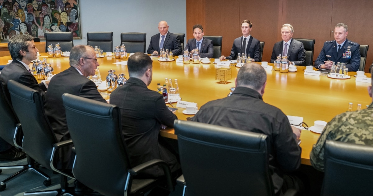 US-Ukraine Negotiators Agree To Return For Second Day After 5 Hours Of ...