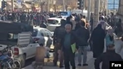 Протестувальники в Лордегані, 1 січя 2026 року