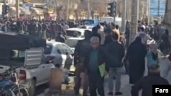 Протест в Лордегане, городе на юго-западе Ирана. 1 января 2025 года