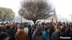 Armenia - People protest against consumer price hikes in Yerevan, 19Dec2014