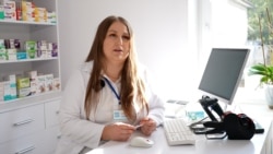 Tânăra care a deschis patru farmacii sătești în raionul de baștină