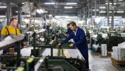 Secție de producție a unei companii specializate în fabricarea plaselor din fibră de sticlă, or. Vulcănești, 20 februarie 2025