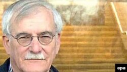Мортон Абрамовіц, старший науковий співробітник фонду The Century Foundation у Вашингтоні, колишній посл США у Туреччині та Таїланді і помічник Державного секретаря з питань розвідки і досліджень
