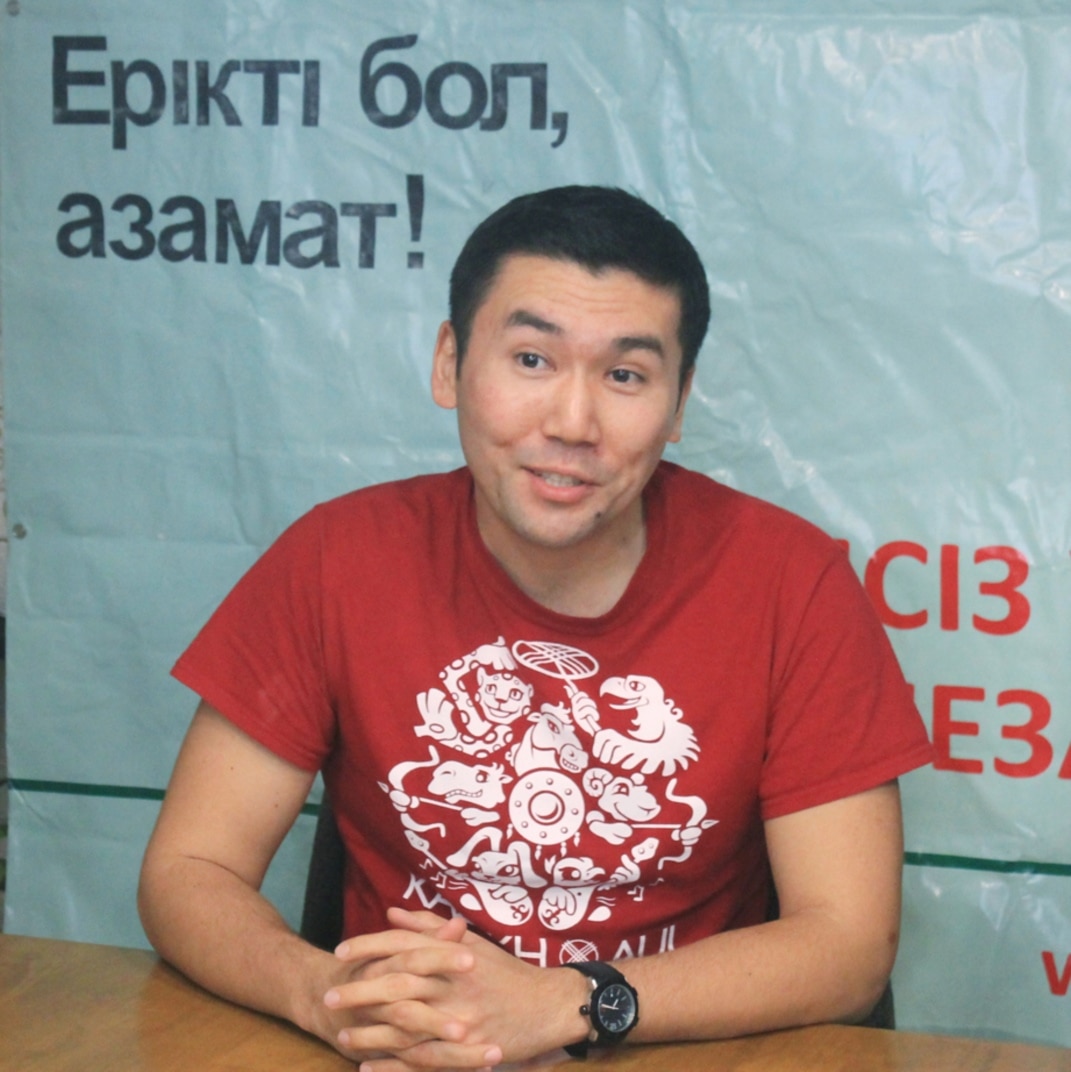 Мен бір қызбен секс үшін сөйлескім келеді.