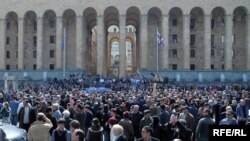 საპროტესტო აქცია პარლამენტთან