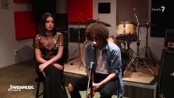 گفت‌وگوی رادیو فردا با خالقان آلبوم بنفش