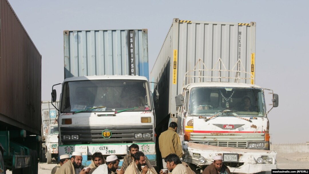 Security forces stopped NATO supply trucks in Quetta and Chaman after NATO raid killed 24 Pakistani soldiers.