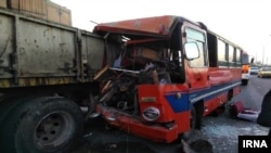 عکسی که از تصادف در جاده خاوران در خبرگزاری‌های ایران منتشر شده است