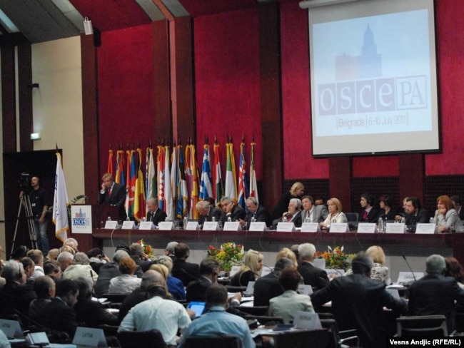 Seanca e Asamblesë Parlamentare të OSBE-së në Beograd më 6 korrik 2011.
