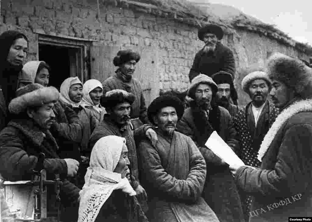 На начало 1941 года численность населения Кыргызстана составляла 1 млн 588 тысяч человек. К 1946 году она сократилась до 1 млн 457 тысяч. Такие данные приводит Нацстатком.