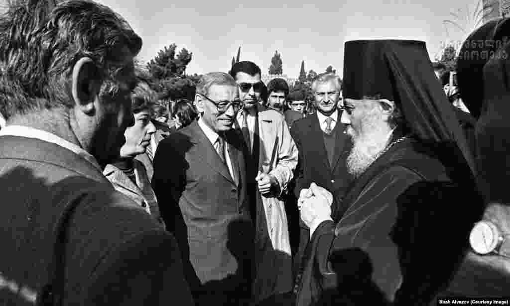 ილია მეორე და ბუტროს ბუტროს-გალი, გაეროს მე-6 გენერალური მდივანი 1992-1996 წლები, თბილისში. ეს ვიზიტი იყო გაეროს მცდელობა, დახმარებოდა საქართველოს კონფლიქტების მოგვარებაში და რეგიონში მშვიდობის შენარჩუნებაში.