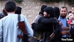 Скриншот видеозаписи "о казахских джихадистах в Сирии". 
