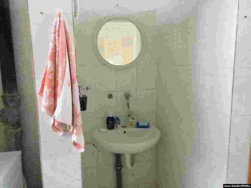 Former military facility in Doboj where people live who have lost their homes after floods in May