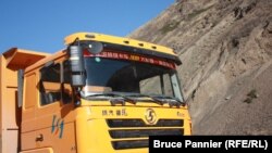 Кыргызстанда жол куруу боюнча тендерлерди кытайлык компаниялар утуп алат.