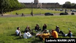 Parisi pas lehtësimit të masave kundër pandemisë