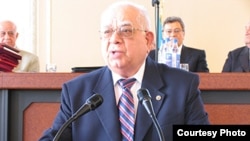 Митат Абасов