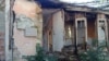 Фасадная часть дома нынче полностью разрушена, но во внутреннем дворе сохранилась часть дома, в которой жил Василий Лакоба