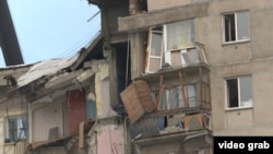 Часть дома после обрушения из-за взрыва, Магнитогорск, Россия