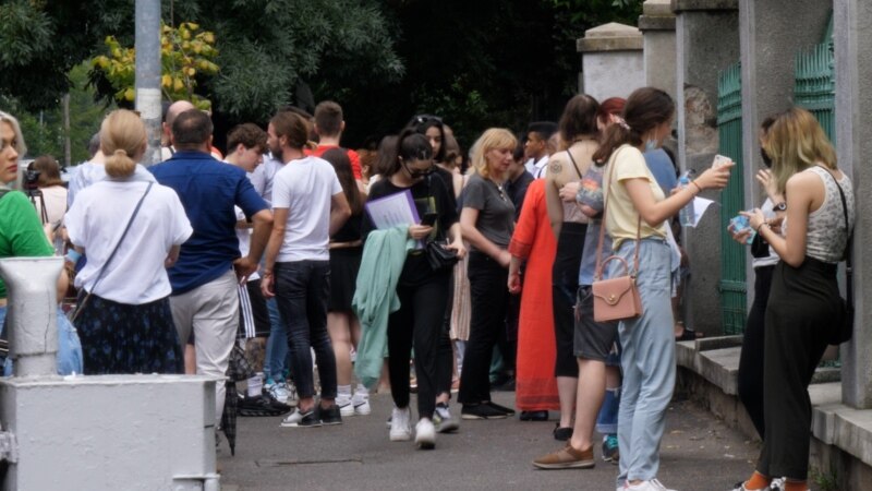 Au fost publicate rezultatele la Bacalaureat 2025. Rata de promovare (74,3%), mai mică decât în 2024