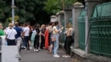 Absolvenții de clasa a VIII-a vor afla pe 23 iulie dacă au fost admiși la liceul dorit. Poză generică