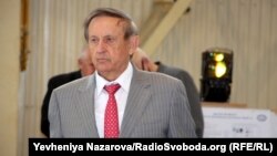 СБУ не називає імені підозрюваного, проте обставини справи вказують на президента АТ «Мотор Січ» В’ячеслава Богуслаєва