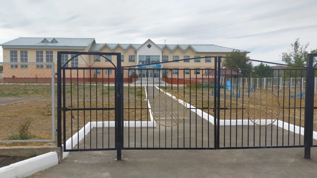 Сюжеті бар үй қызметшілерінің порнофотосуреттері