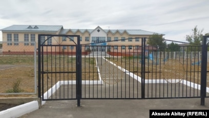 Колготкиде жыныстық қатынасқа түскен ерлі-зайыптыларды қараңыз Жалаңаш порно жаңалықтарды қараңыз