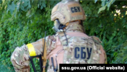 Співробітники СБУ виявили 53 схрони з боєприпасами, з яких вилучили сотні кілограмів вибухівки