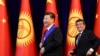 Кыргызстандын президенти Сооронбай Жээнбеков менен Кытайдын лидери Си Цзиньпиң ШКУнун Бишкектеги саммитинде. 13-июнь, 2019-жыл. 