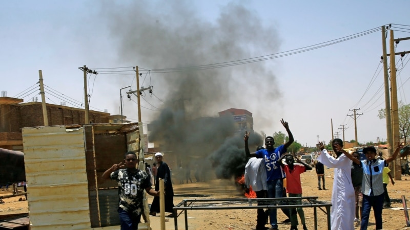 Sudan harbylary we protest liderleri dolandyryjy geňeş döredýär