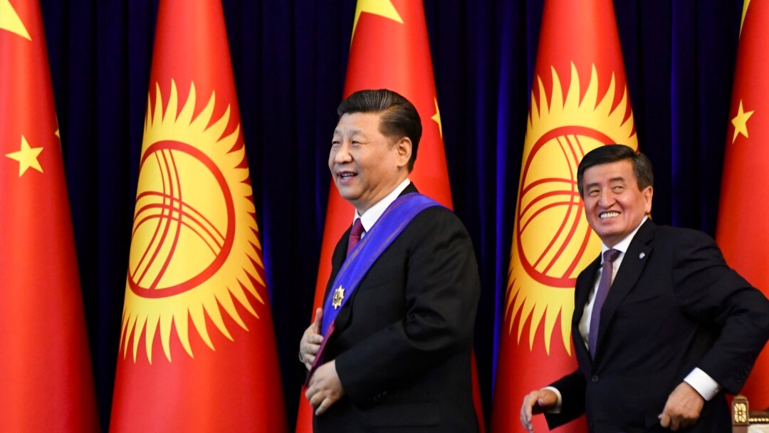 Әйелі - жезөкше және құмар Сасиса бу алмастырғышының секс видеосы