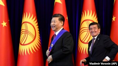 Жас азиялық әйелдермен секс видео